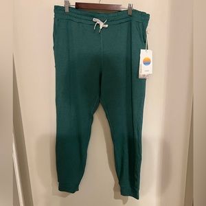 Vuori Performance Jogger NWT Emerald green